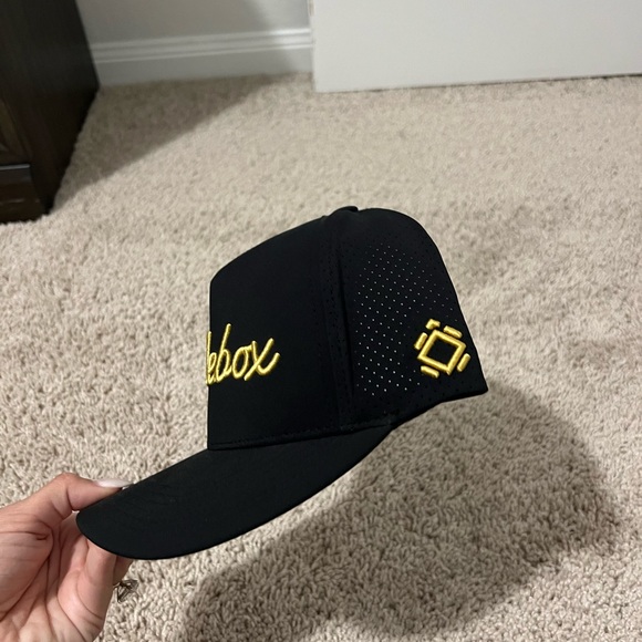 Turtlebox Hat - Picture 2 of 3